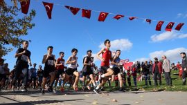 Kocaeli’de Cumhuriyet Koşusu ve Çocuk Maratonu düzenlendi
