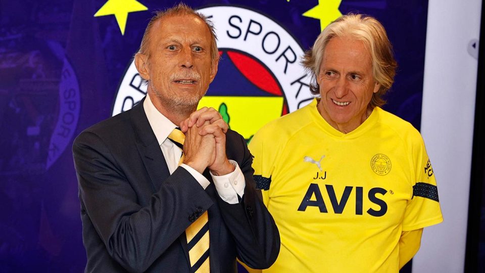 Christoph Daum Fenerbahçe’yi ziyaret etti