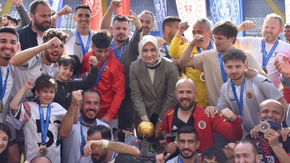 İşitme Engelliler Futbol Süper Ligi’nin şampiyonu “Gölcük” oldu